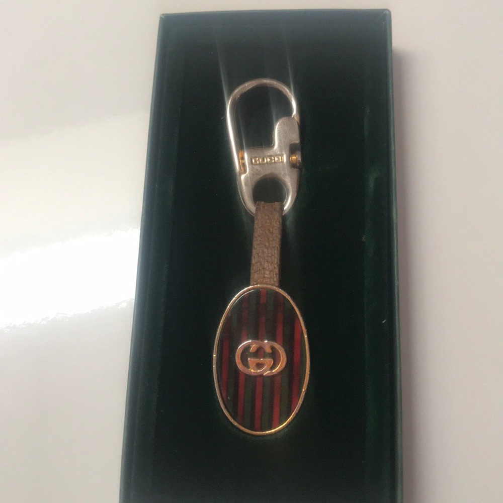 Gucci vintage key chain in original box